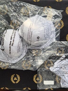 Camio Mio White with Black Lace Lightly Lined Demi Bra Thong Set NWT